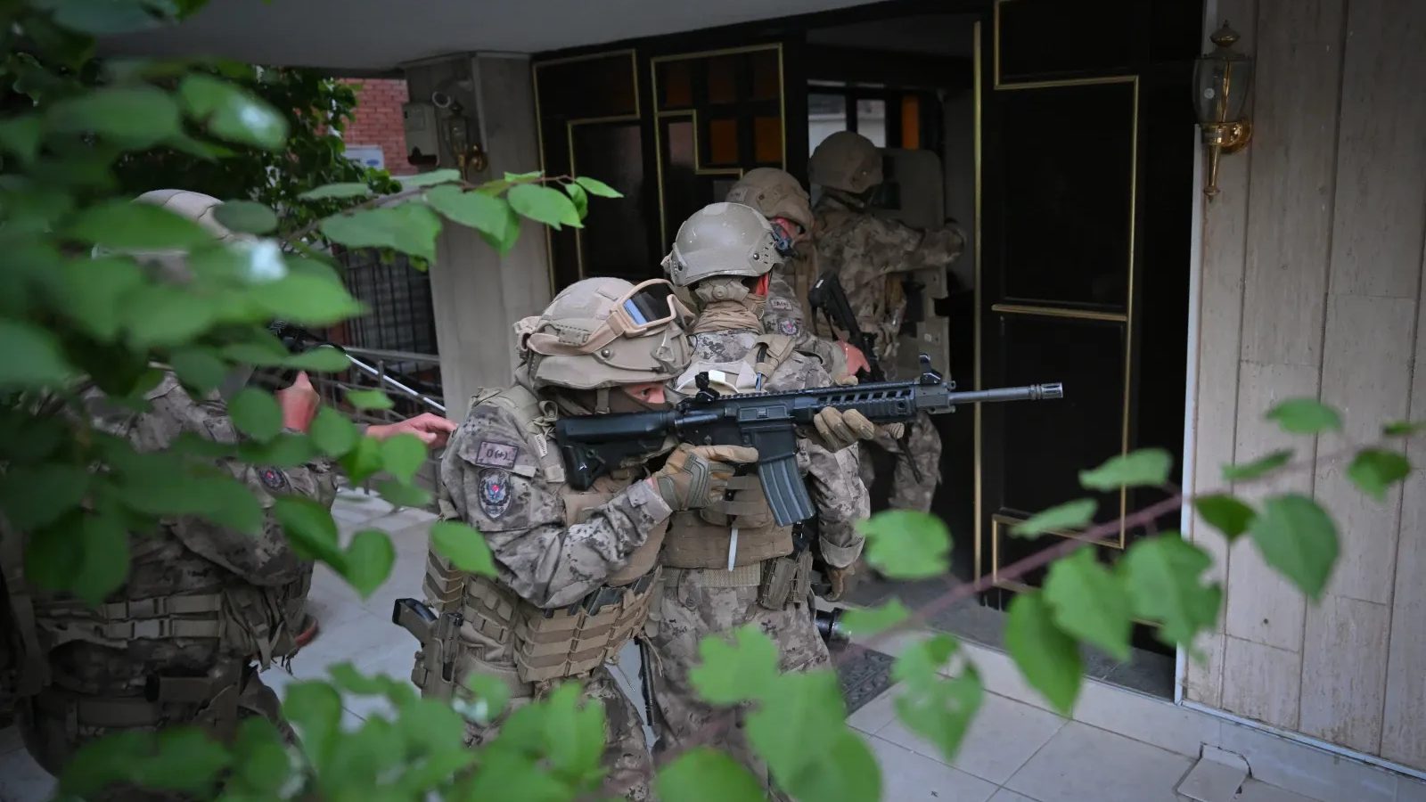 Yeni nesil suç örgütlerine yönelik operasyonda 78 gözaltı