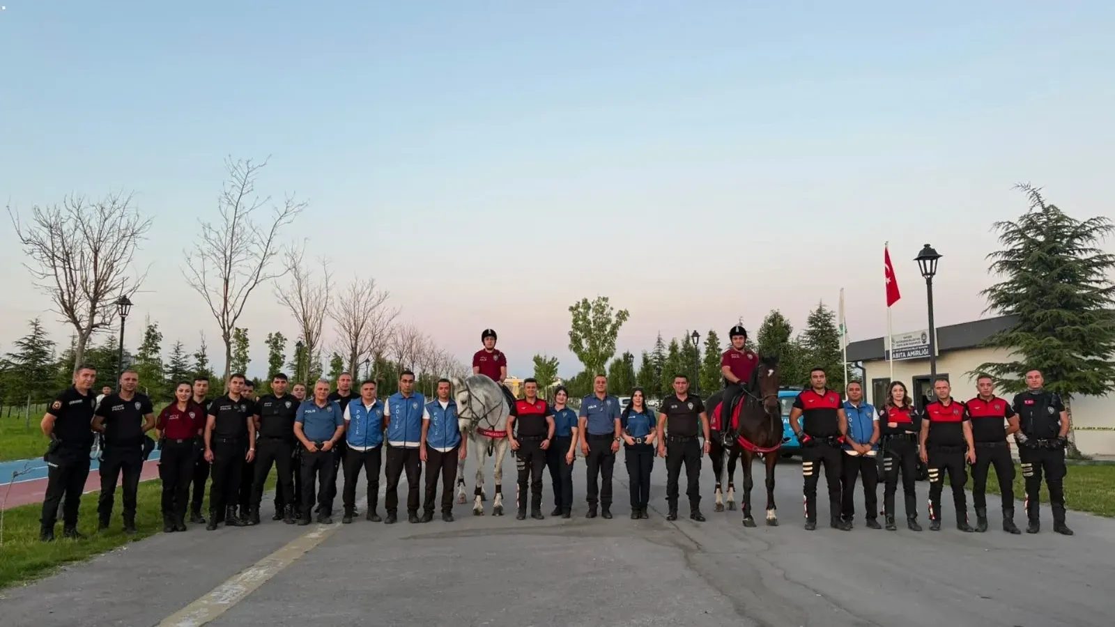 Kayseri Emniyeti, Millet Bahçesi'nde güven için sahada