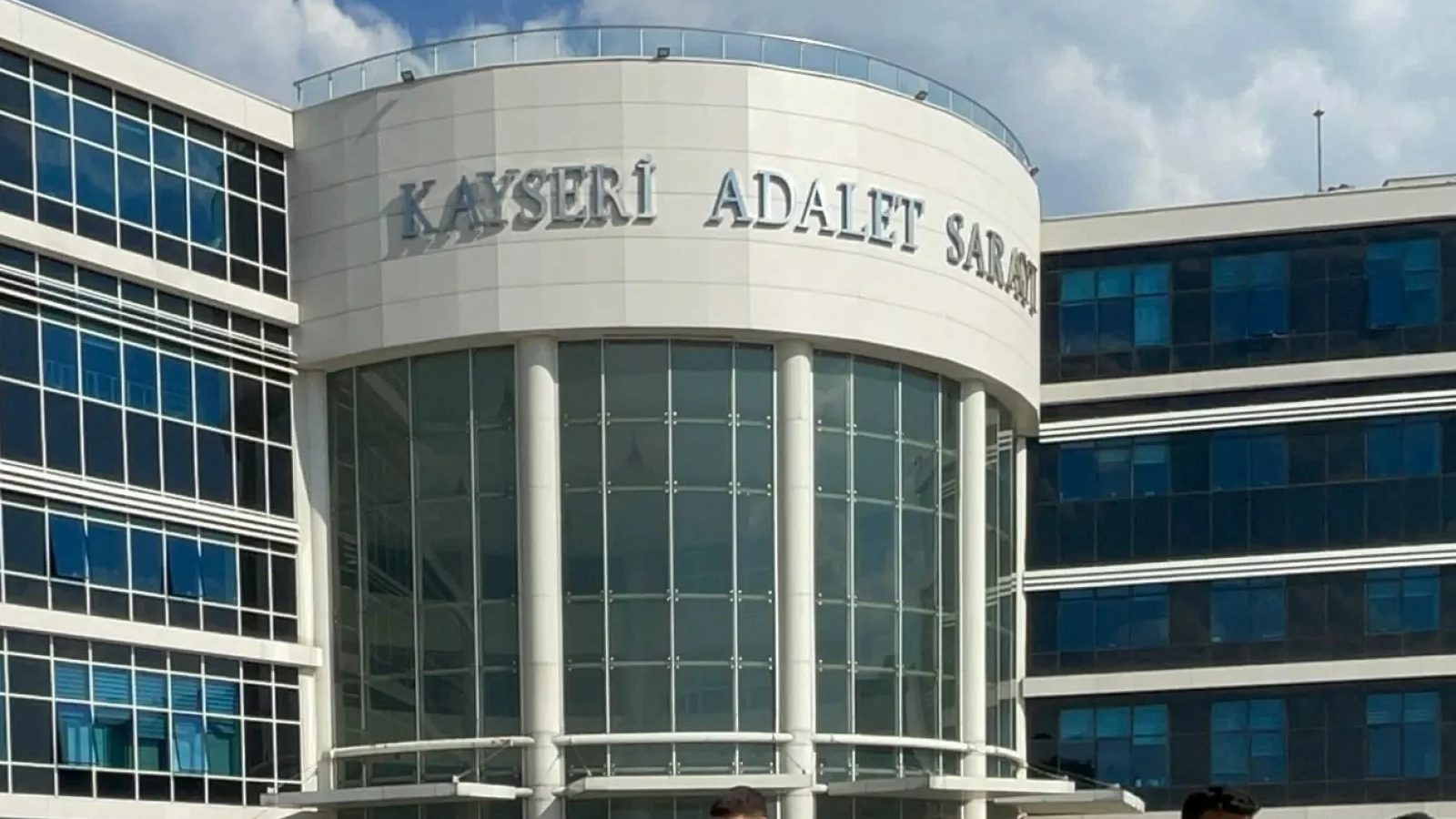 Bilişim sistemleriyle hırsızlıktan yargılanan sanıklara Kayseri'de hapis cezası