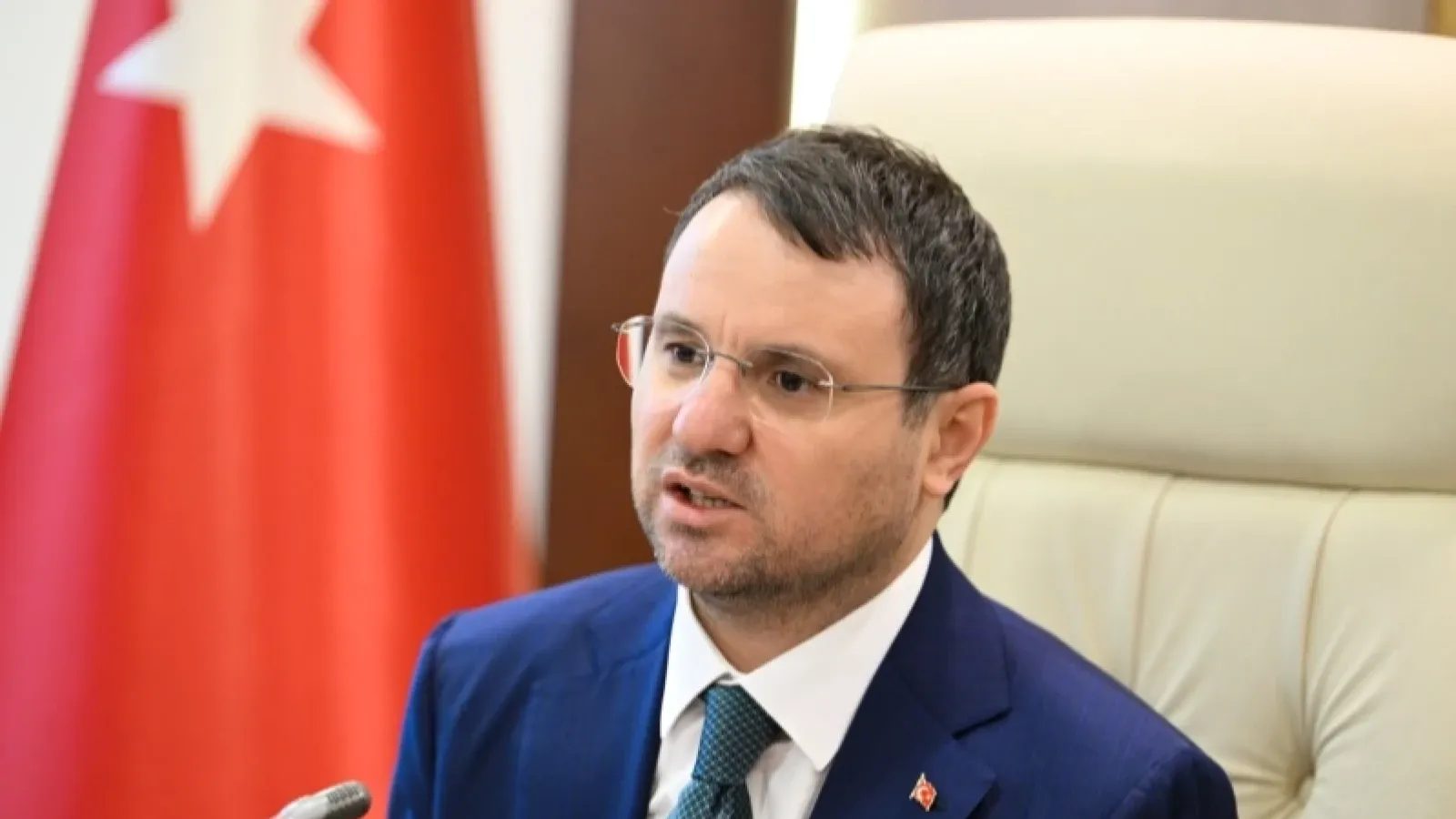 Adalet Bakanı Akın Gürlek manevi tazminat gelirini Türk Kızılay’a bağışladı