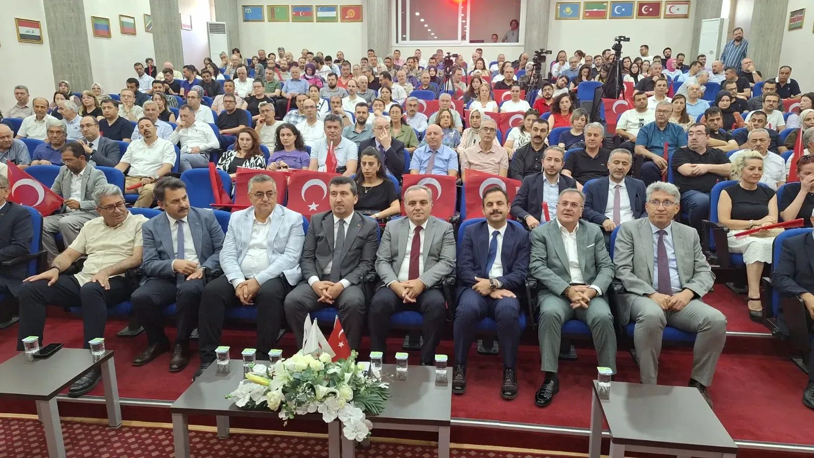 “Sosyokültürel Açıdan 15 Temmuz ve Felsefi Okuması” isimli konferans düzenlendi