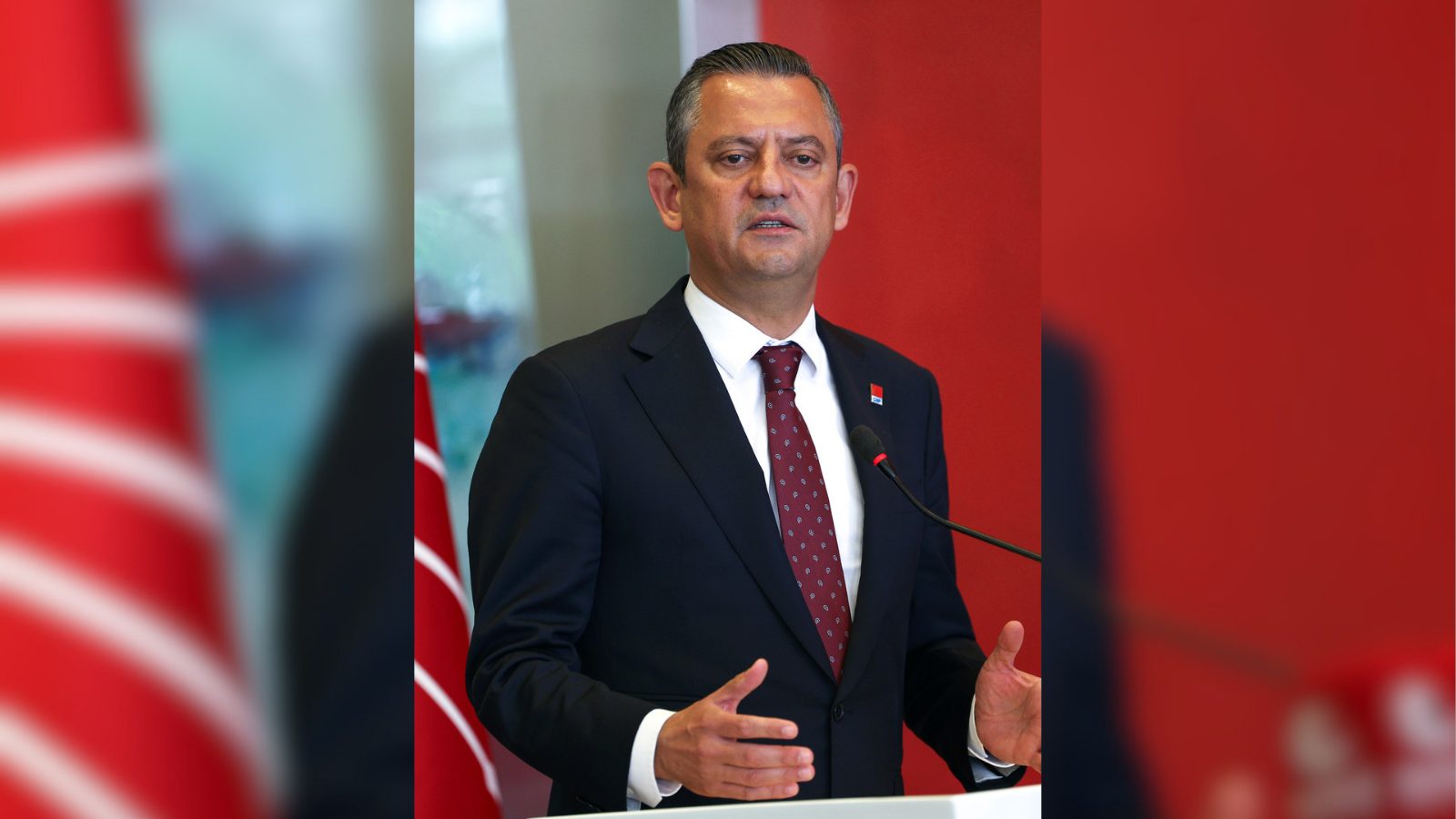 Özel’den Kılıçdaroğlu’na çağrı: “İkimiz yarışalım, kaybeden siyaseti bıraksın”