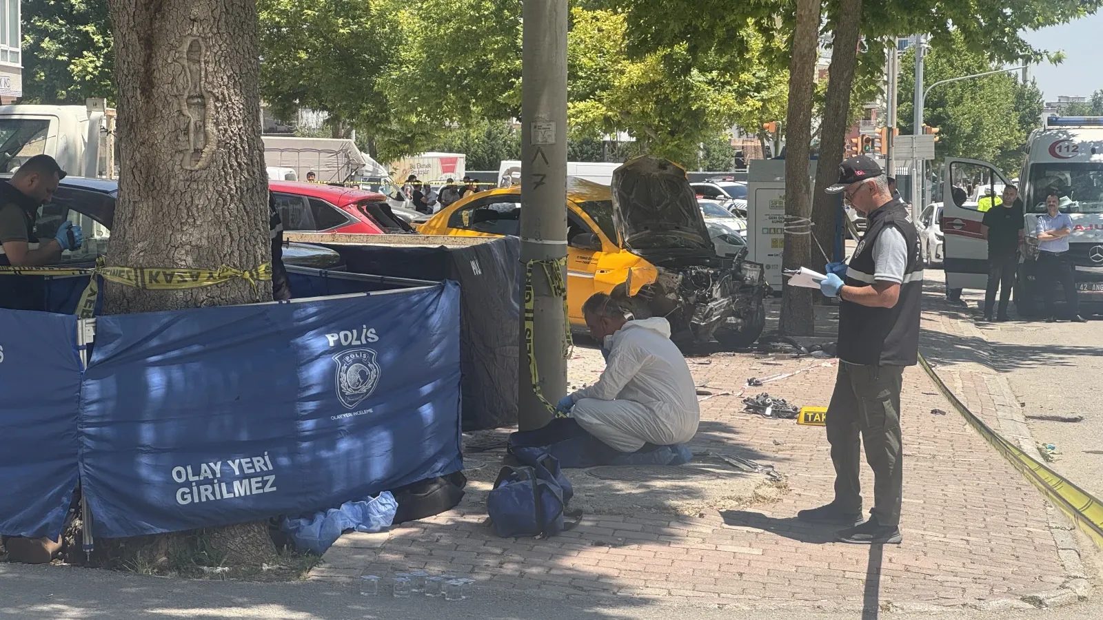 Konya'da taksinin çarptığı anne ve kızı hayatını kaybetti