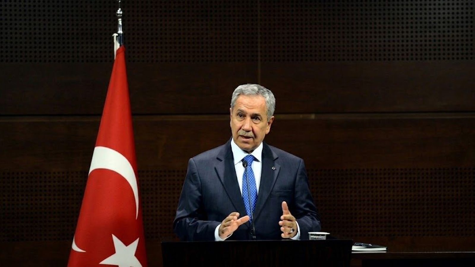 Bülent Arınç'tan Süleymancılar çıkışı