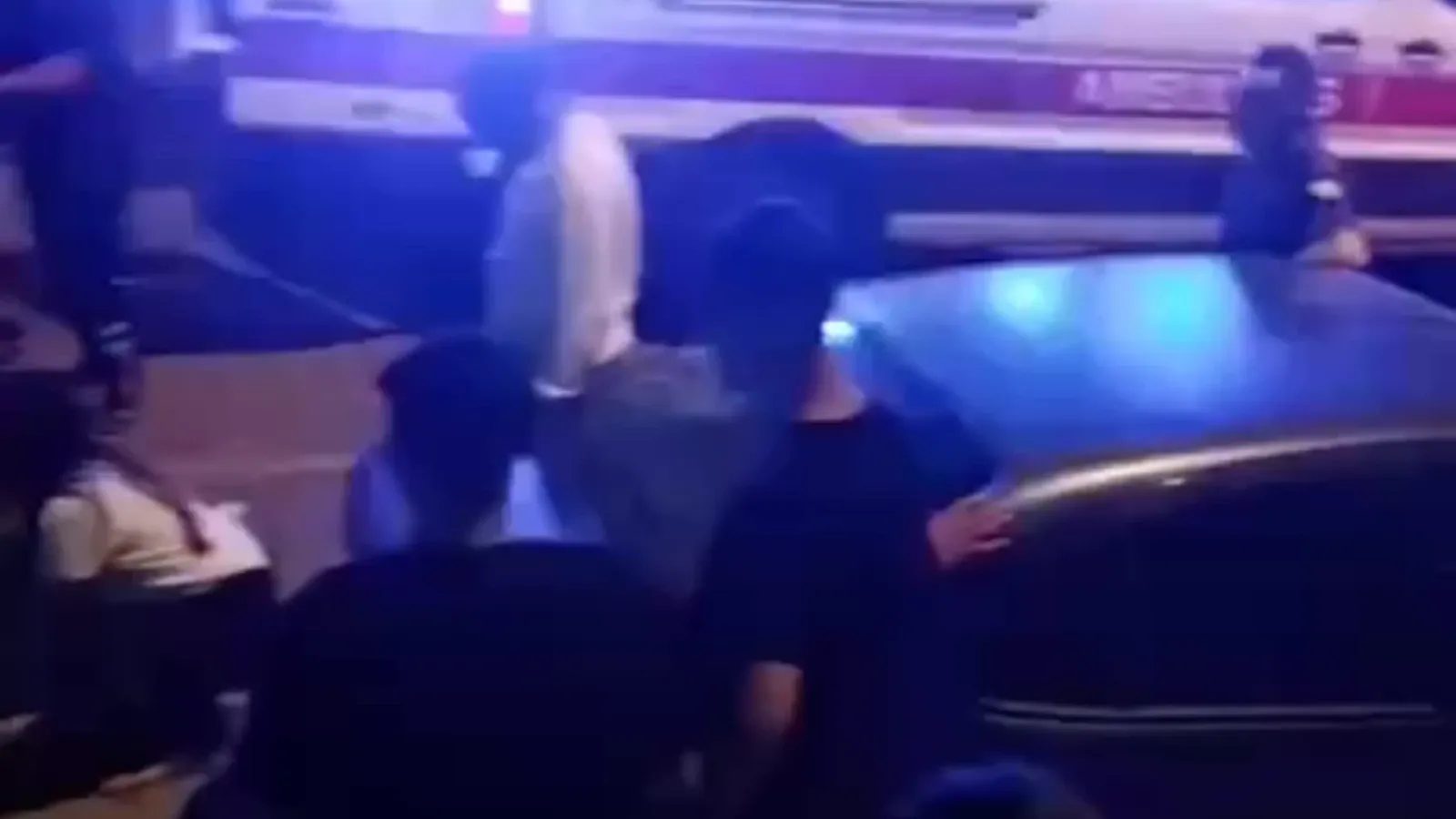 Erkilet Camikebir'de motosiklet otomobile çarptı