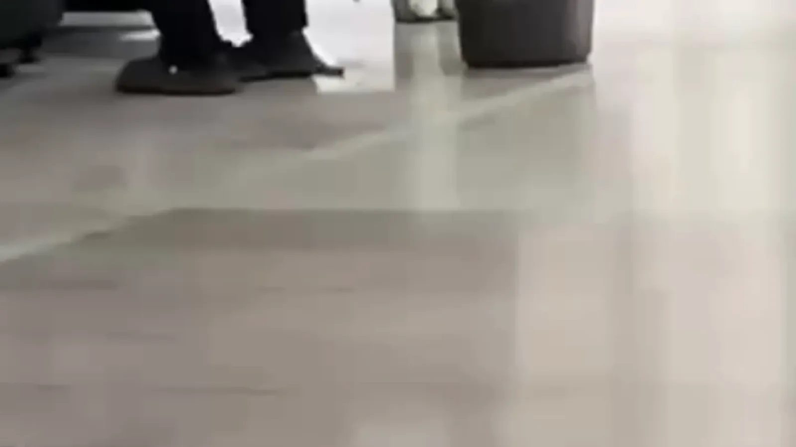 Kayseri'de hastanede hijyen endişesi: aynı bezle zemin ve kahve makine
