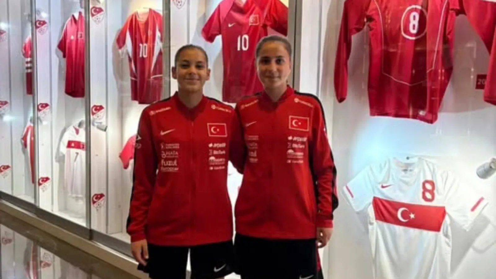 Kayseri Gençlerbirliği’nden Hazal ve Ayşe U17 Millî Takımı kampına seçildi
