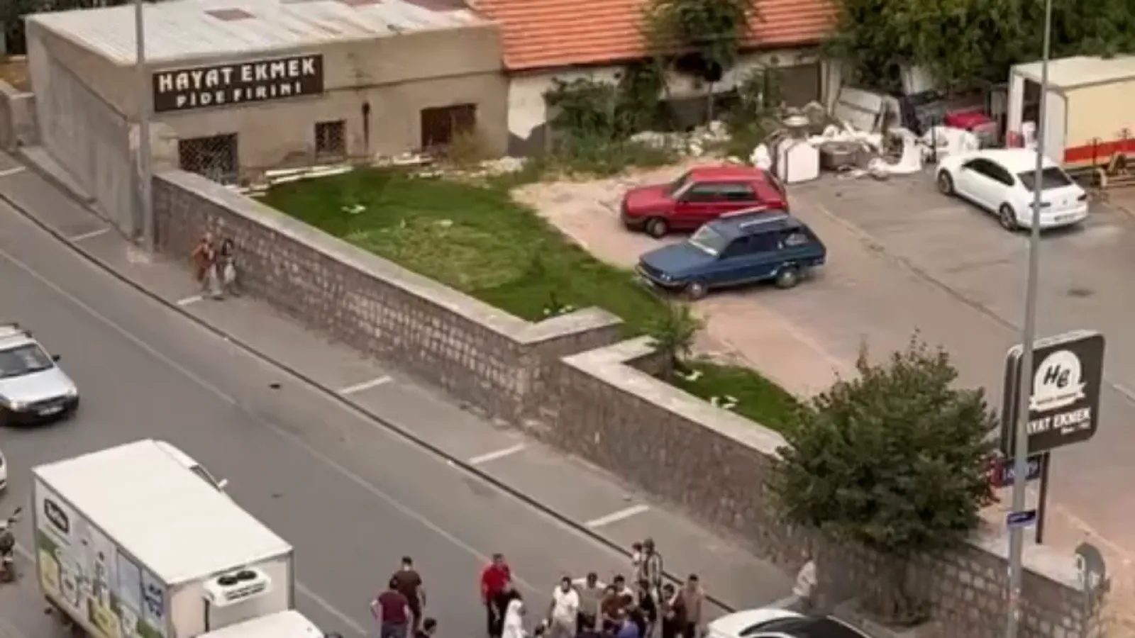 Esentepe'de araç ile motosiklet çarpışması