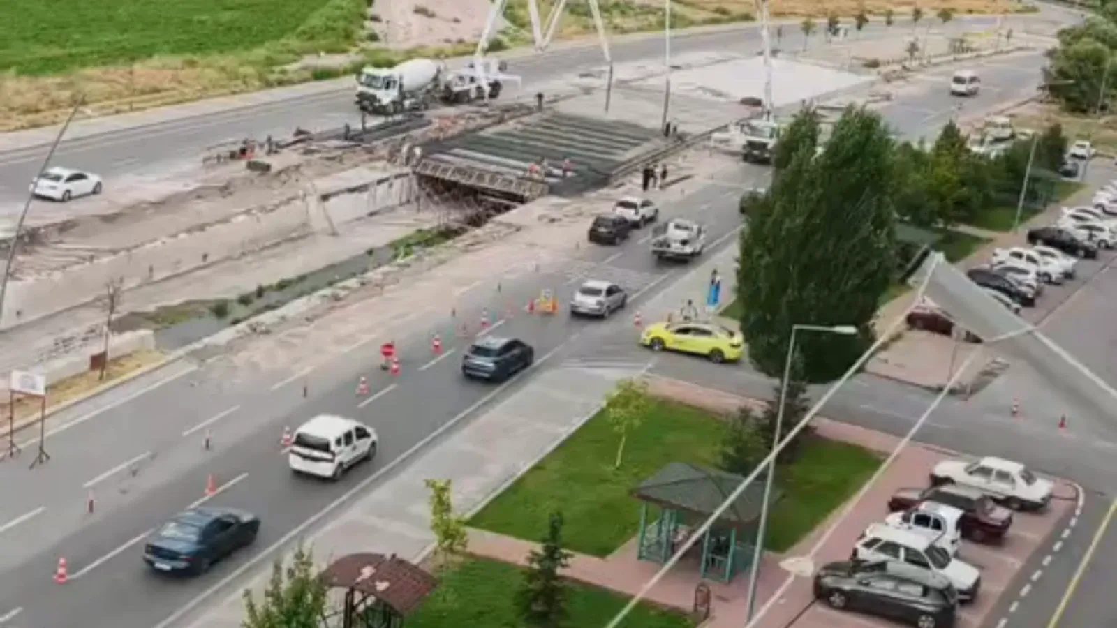 Bekir Yıldız Bulvarında yoğun trafik