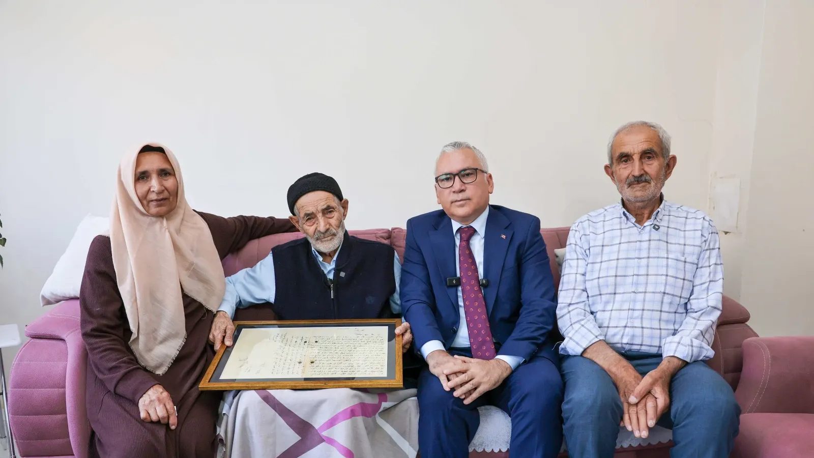 Esir düşen askerlerin yazdığı mektuplar 113 yıl sonra ailelerine teslim edildi