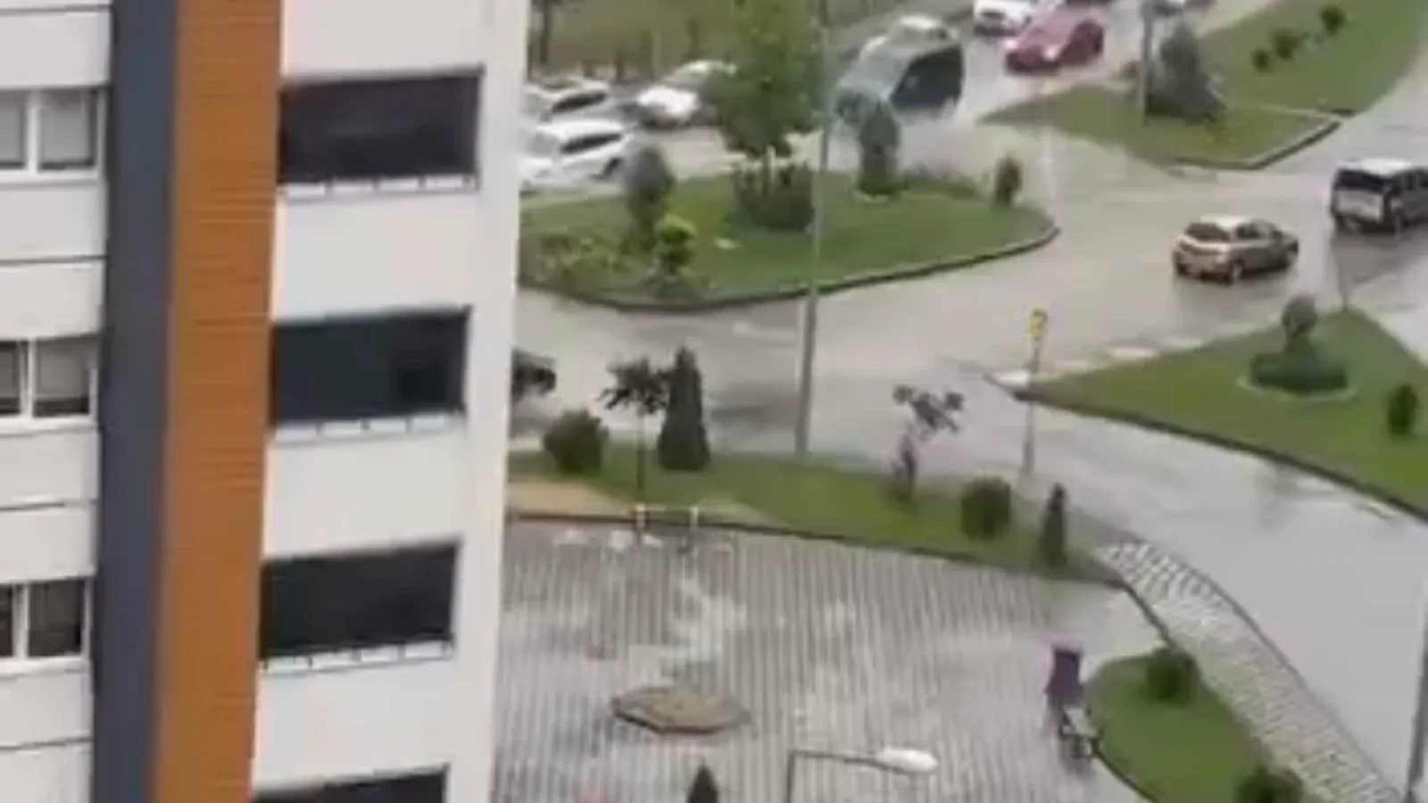 Kayseri Papatya Caddesi'nde su birikintisi sorunu