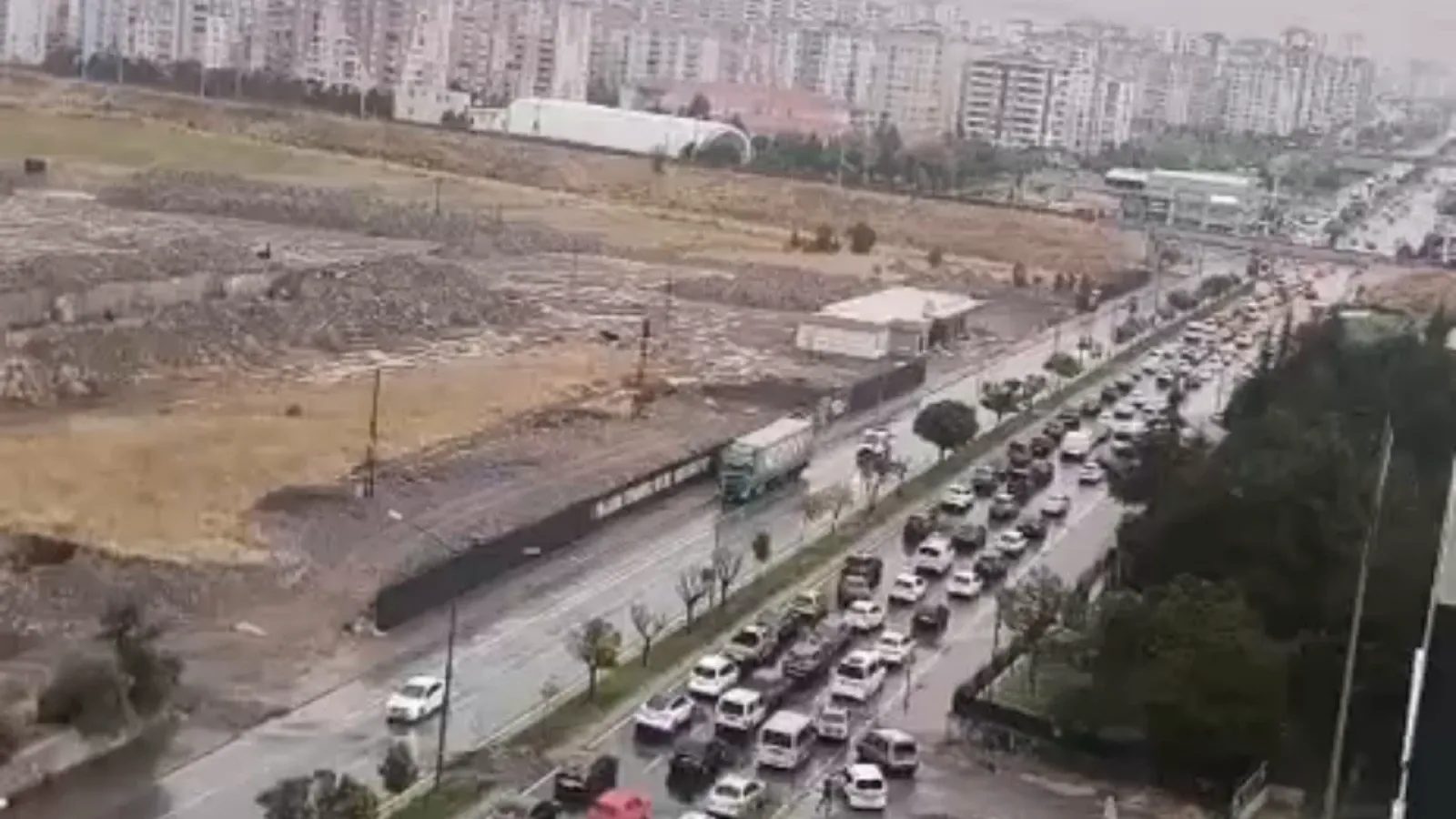 Erkilet Bulvarı'nda trafik yoğunluğu
