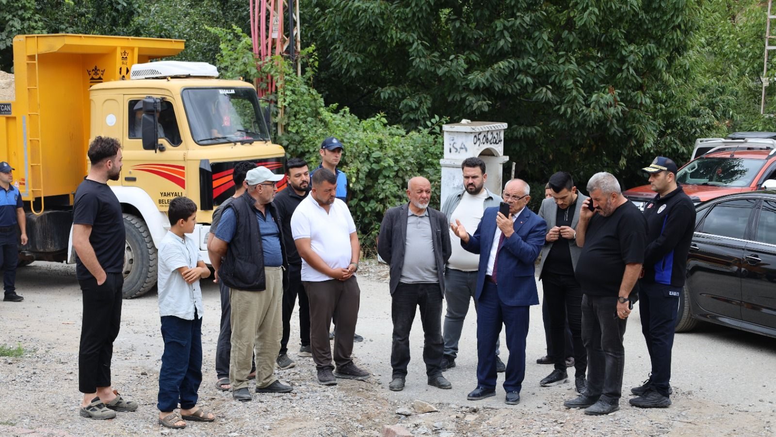 Başkan Öztürk, Derebağ Mahallesi’nde incelemelerde bulundu