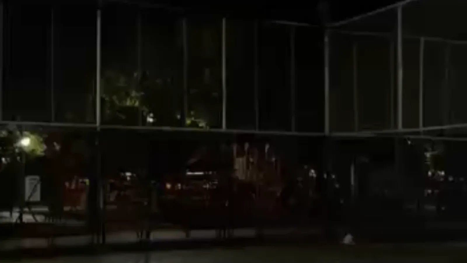 Alpaslan Mahallesi muhtarlık yanındaki parkta aydınlatma arızası