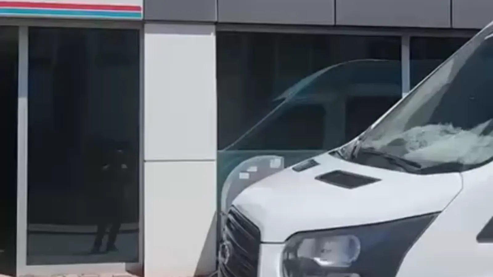 Kayseri Diyaliz Merkezi otoparkında park sorunu yaşanıyor