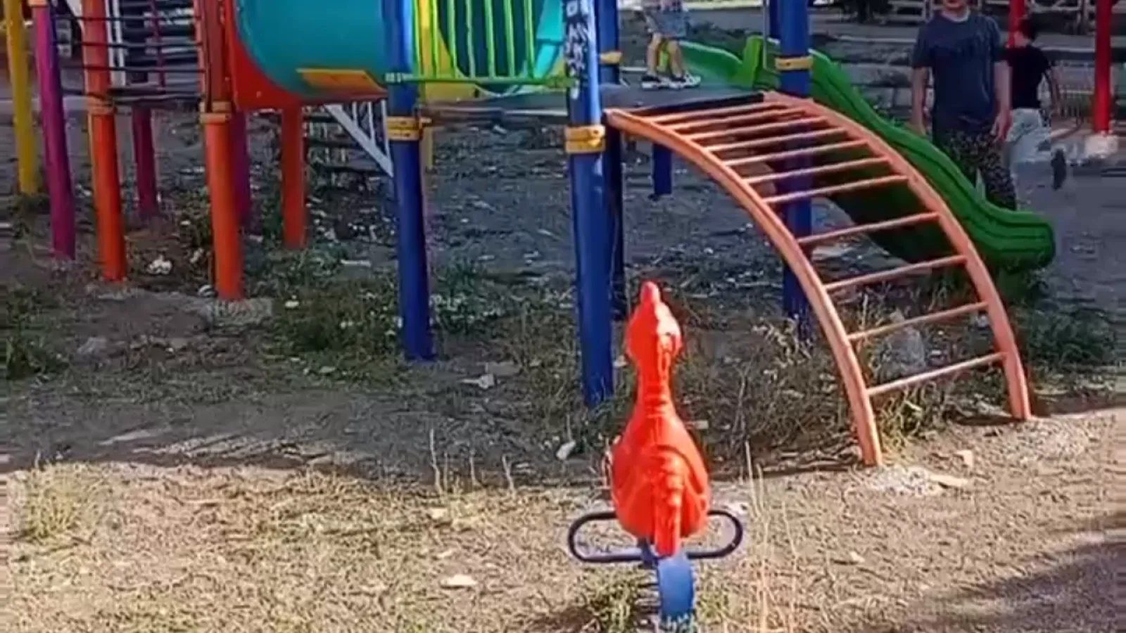 Kayseri'de TOKİ Demokrasi Mahallesi parkları bakımsız