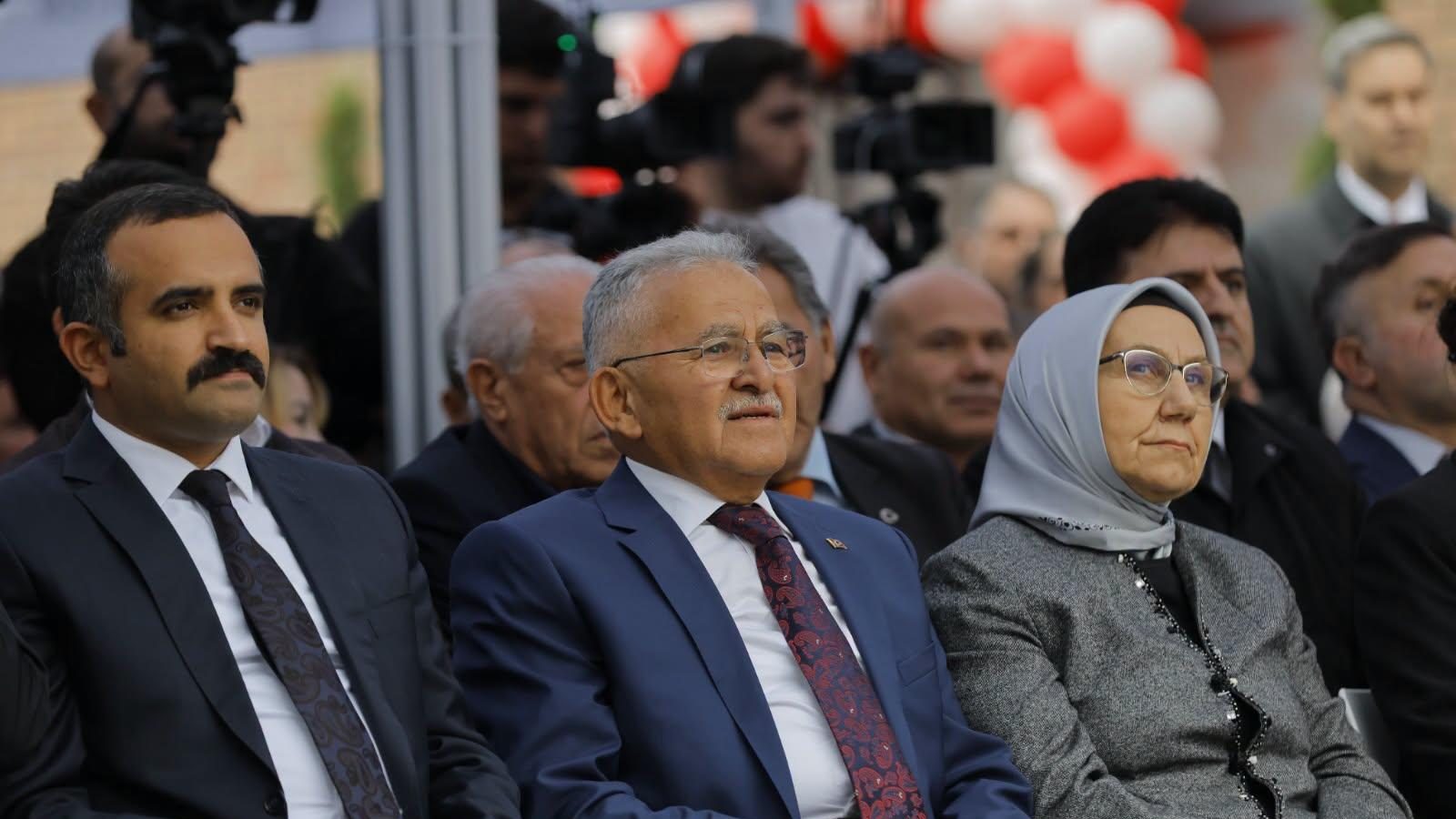 Büyükkılıç Alzheimer Merkezi açıldı: Kayseri hayırseverlere yeni halkası