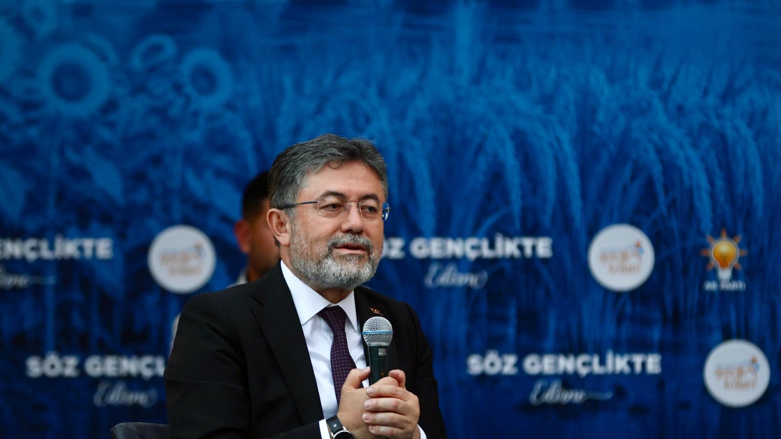 Bakan Yumaklı: 95 proje 1,2 milyar lira hibe almaya hak kazandı