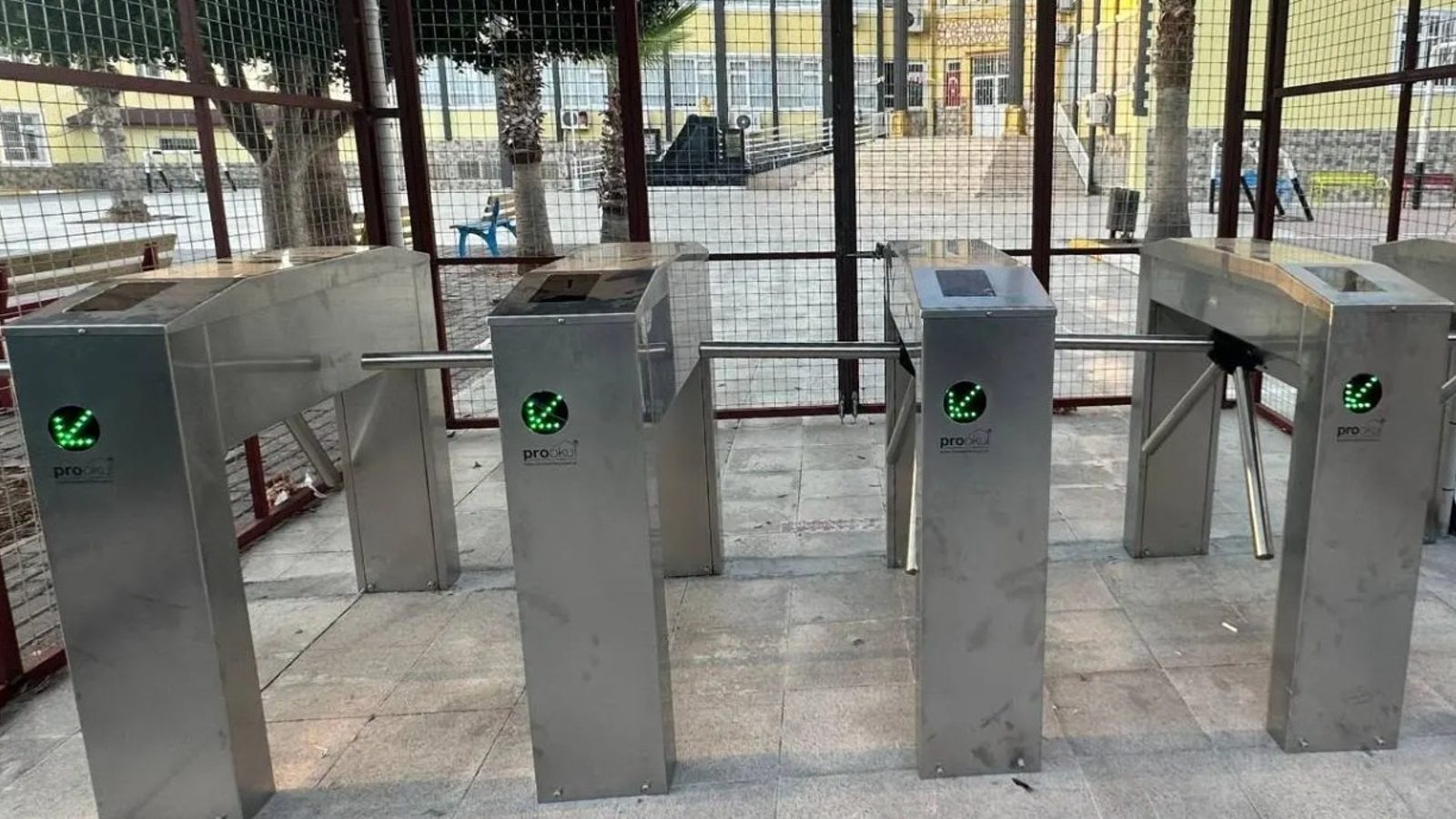 Okul güvenliği işi velilere düştü