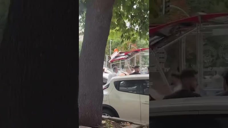 Alparslan Tramvay Durağı'nda kaza meydana geldi 1