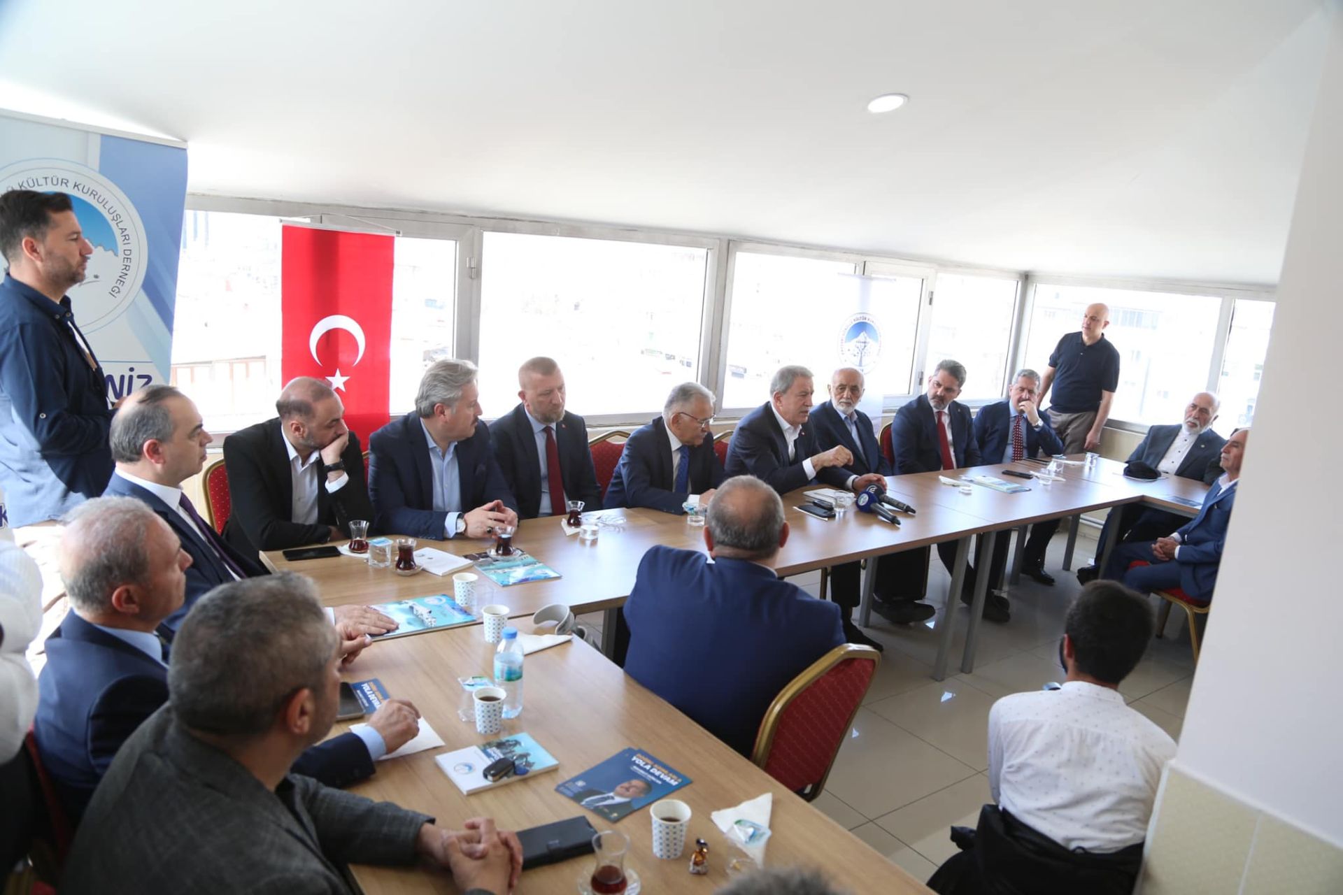 BAKAN AKAR VE BAŞKAN BÜYÜKKILIÇ’TAN STK’LARA ‘BAYRAM’ ZİYARETİ
