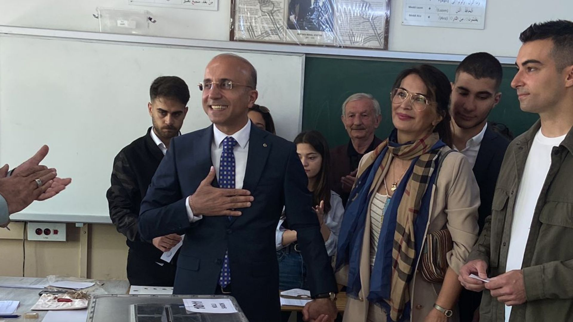 Milletvekili adayı Genç, oyunu kullandı