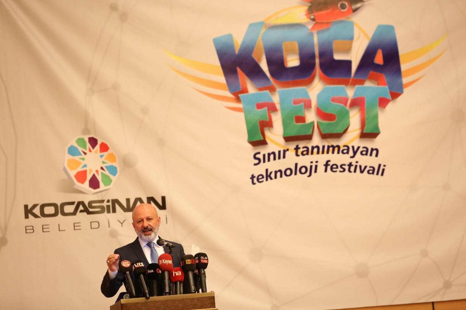 BAŞKAN ÇOLAKBAYRAKDAR’DAN KOCAFEST FESTİVALİ’NE DAVET