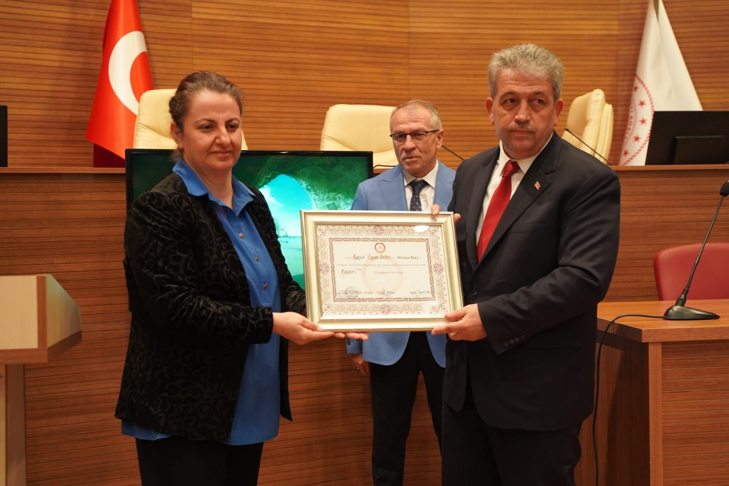 AK PARTİ KAYSERİ MİLLETVEKİLLERİ MAZBATALARINI ALDI