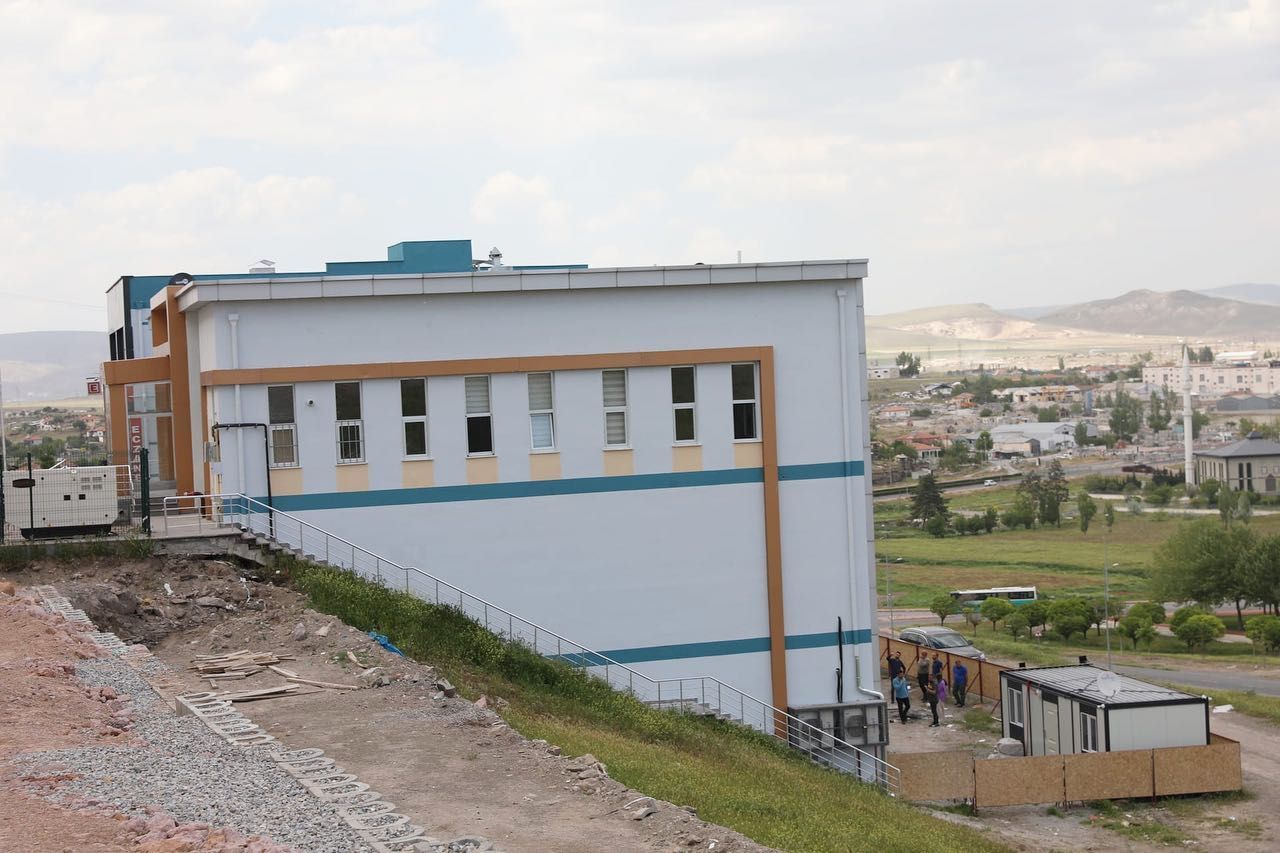 AHİEVRAN MAHALLESİ’NDE SİNAN KÜTÜPHANESİ VE SOSYAL TESİS İÇİN GERİ SAYIM BAŞLADI