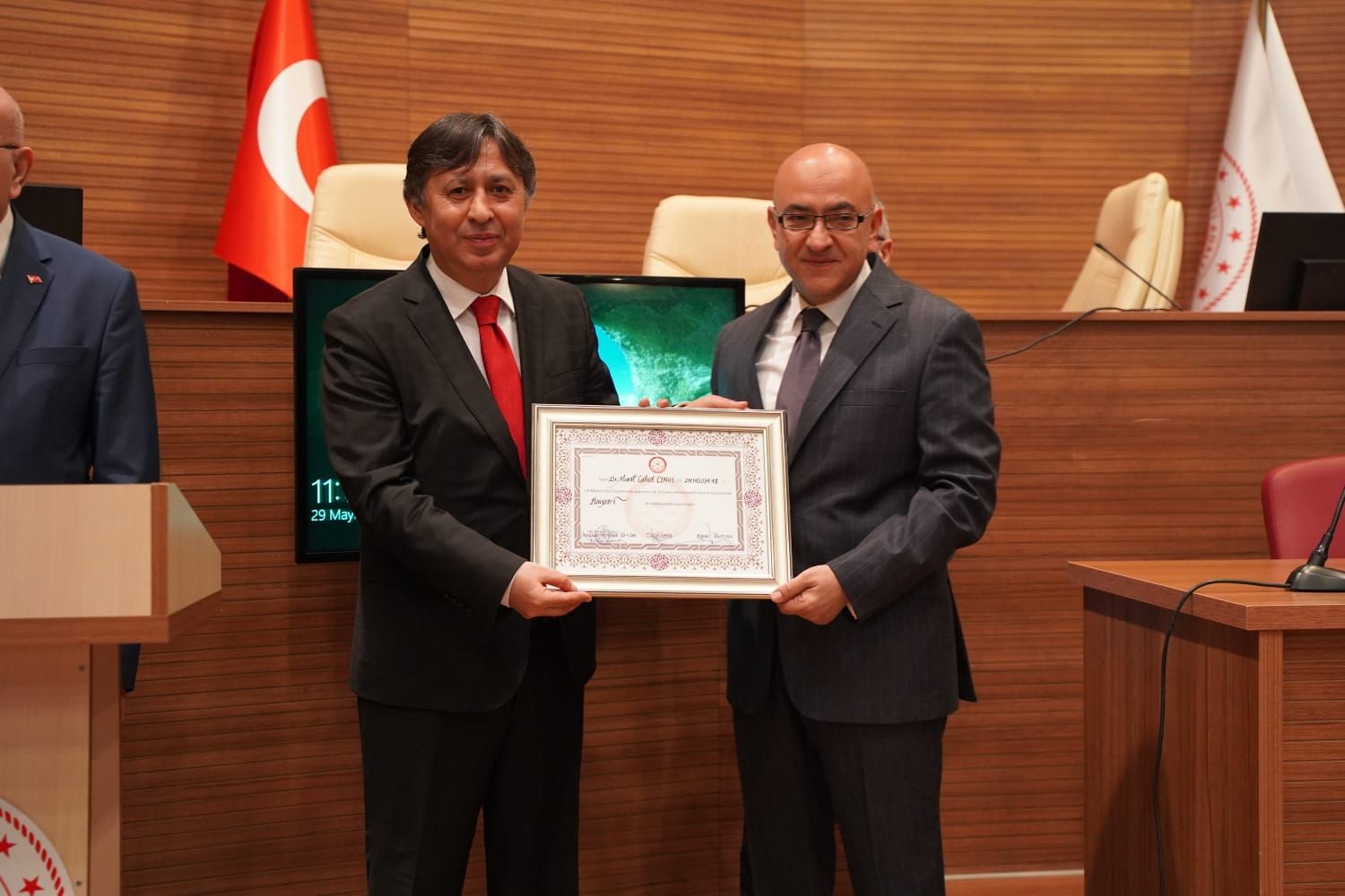 AK PARTİ KAYSERİ MİLLETVEKİLLERİ MAZBATALARINI ALDI