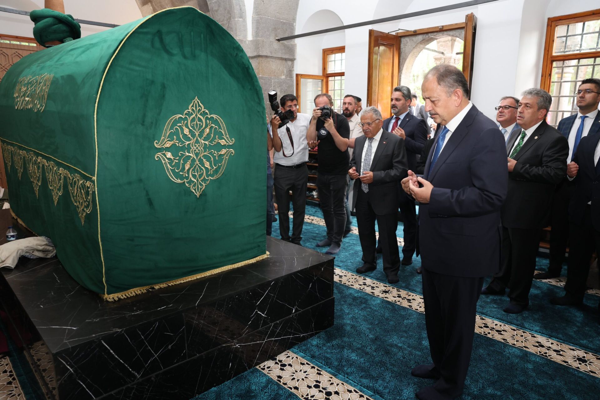 BAKAN ÖZHASEKİ, “KAYSERİ’NİN 6’NCI MİLLETVEKİLİ OLARAK HİZMET ETMEYE DEVAM EDECEĞİM”