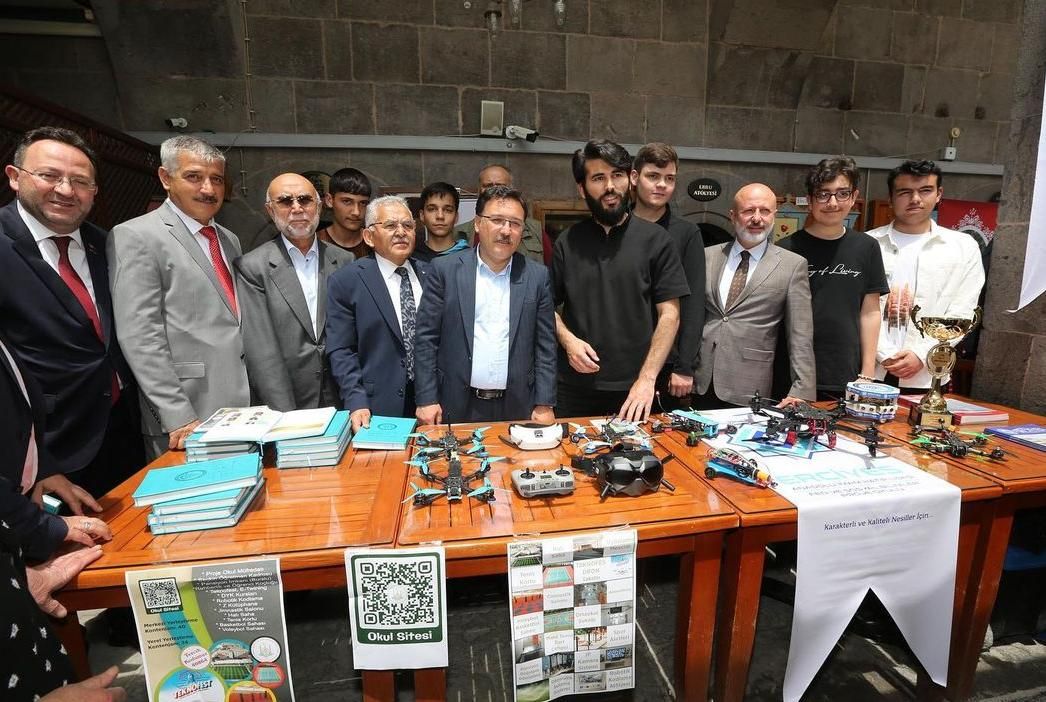 Vali Çiçek, “İmam hatip liseleri Kayseri’nin gururu olmaya devam ediyor”