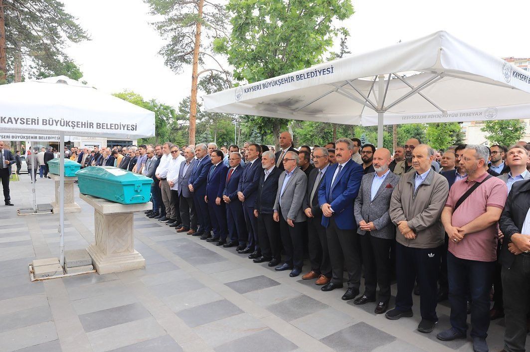 ABDULLAH GÜL’ÜN ACI KAYBI