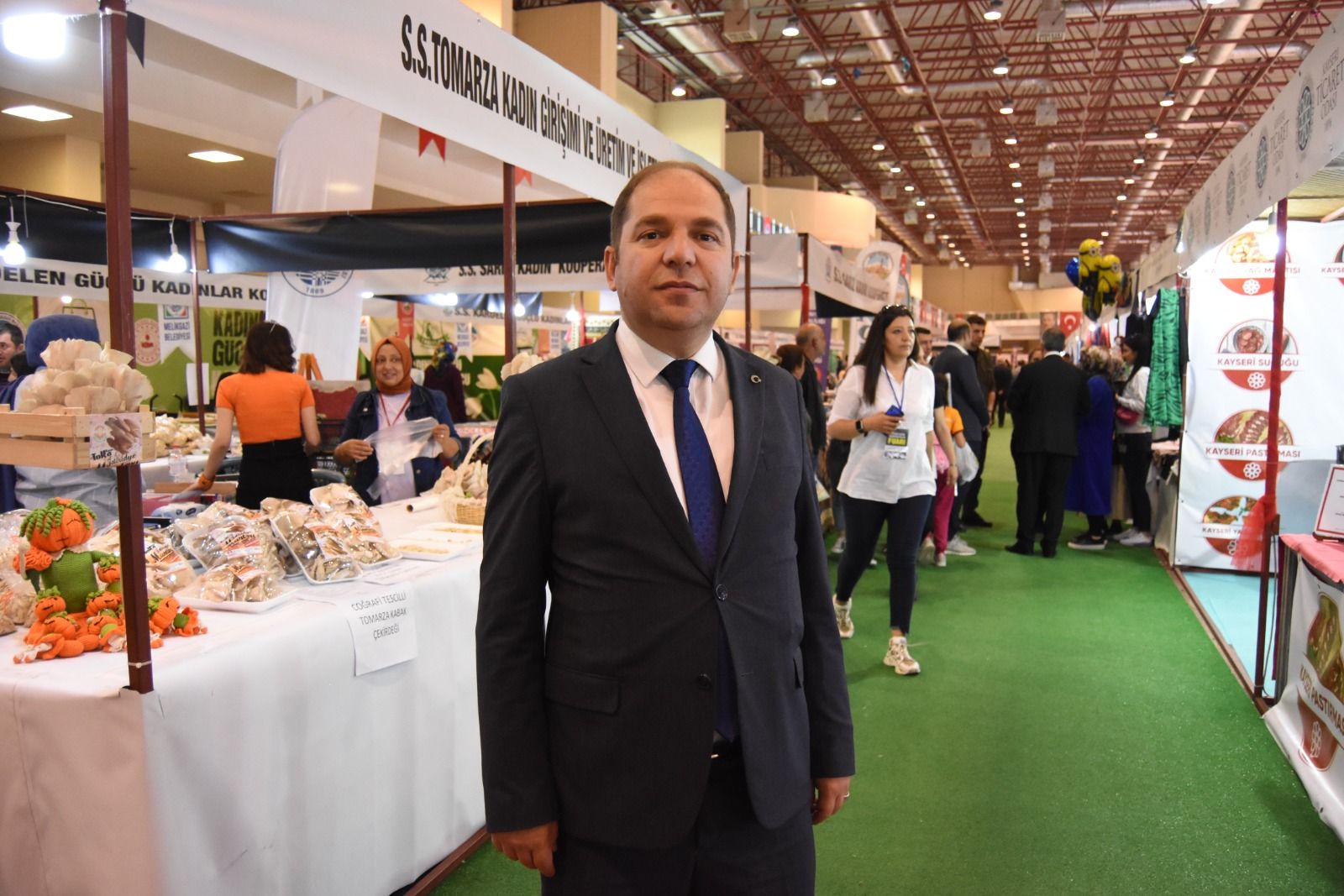 KADIN KOOPERATİFLERİ FUARI’NI BİR HAFTADA 360 BİN KİŞİ ZİYARET ETTİ