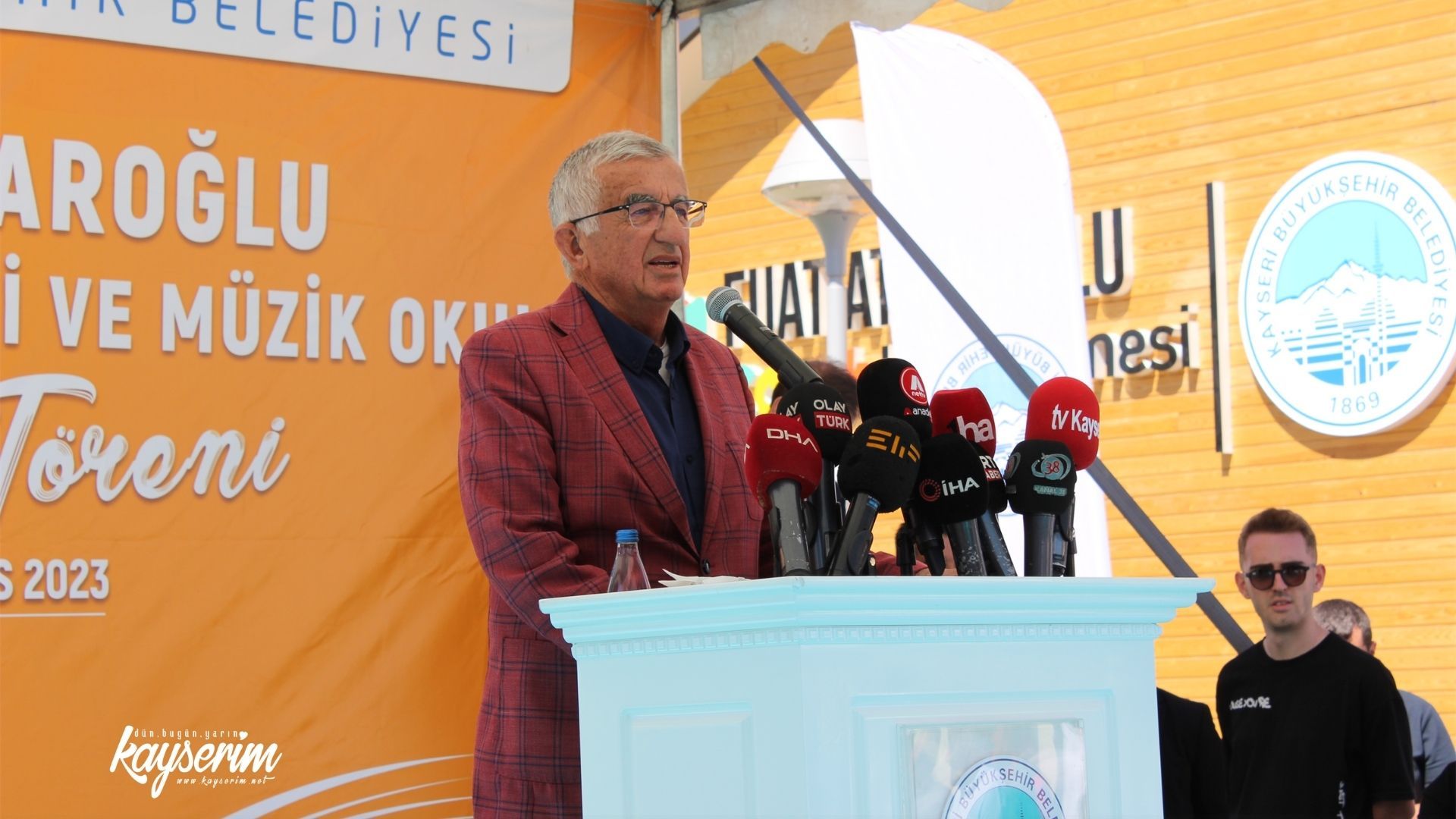 Fuat Attaroğlu Çocuk Kütüphanesi ve Müzik Okulu açıldı