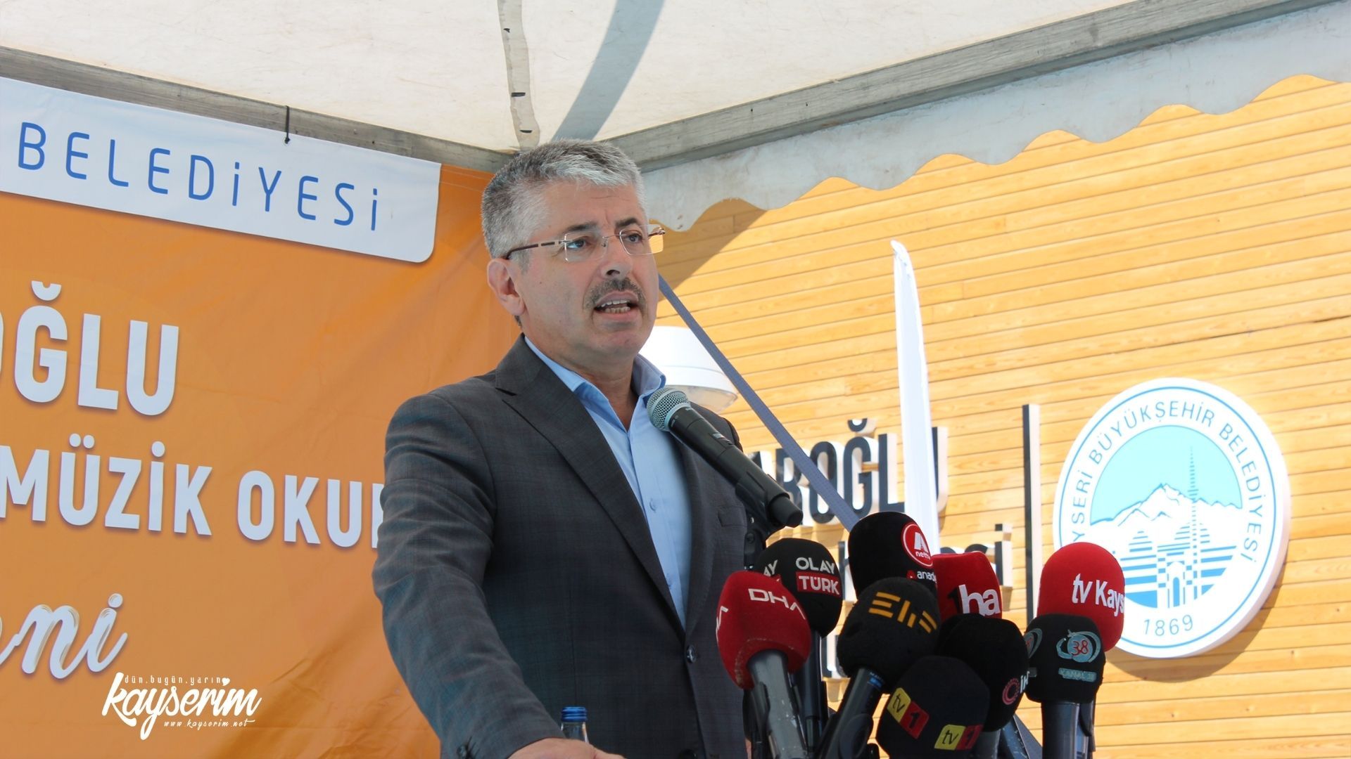 Fuat Attaroğlu Çocuk Kütüphanesi ve Müzik Okulu açıldı