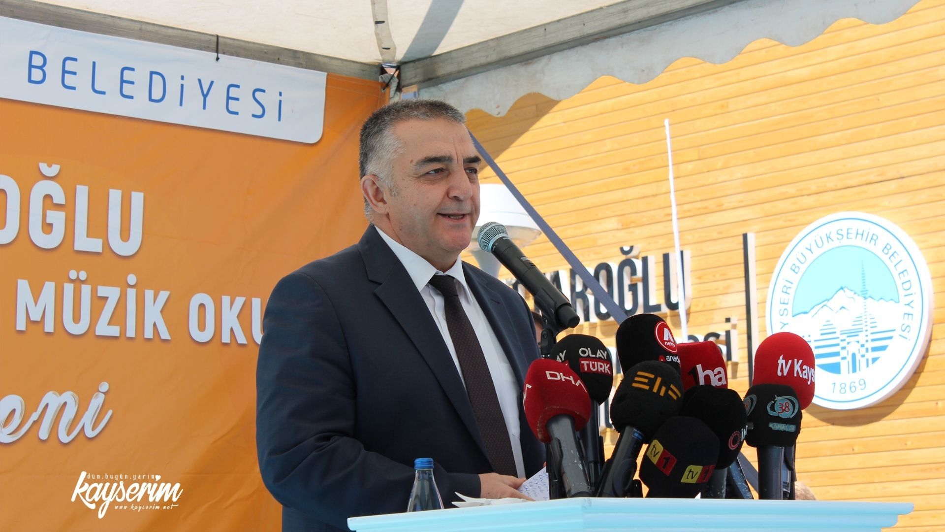 Fuat Attaroğlu Çocuk Kütüphanesi ve Müzik Okulu açıldı