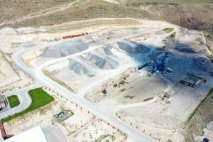 Çolakbayrakdar, “Kendi elektriğimizi üreterek, milli gelire büyük katkı sağlayacağız”