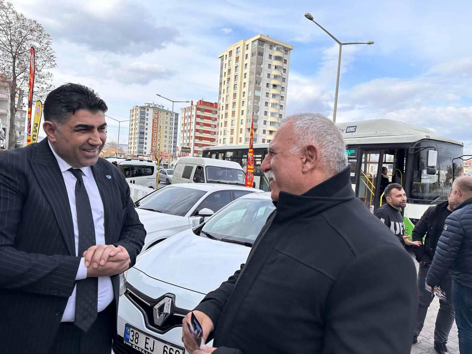 Belediye Başkan Adayı Türkmen: “Yeşil Mahalle’yi yeniden imar edeceğiz”