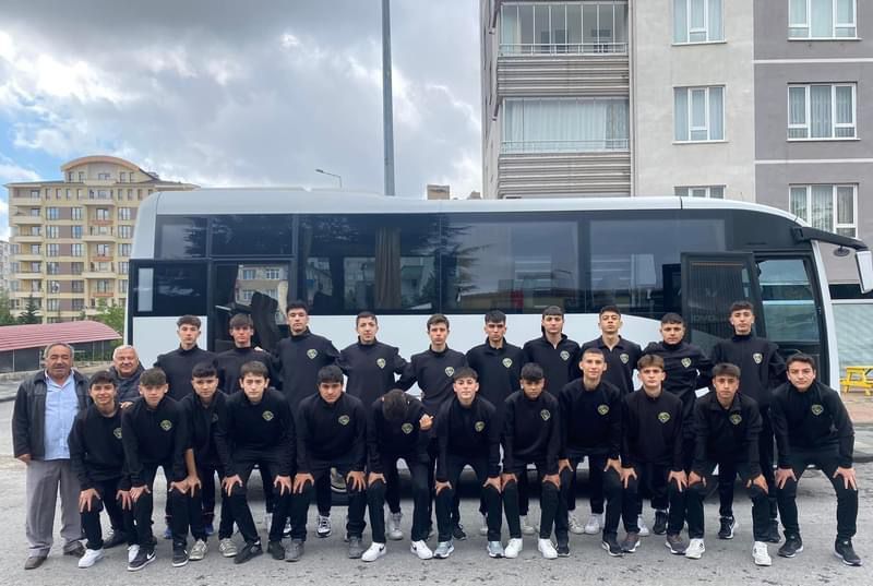 Talasgücü Belediyespor ve Kocasinan Şimşekspor U15 takımları gruplarda