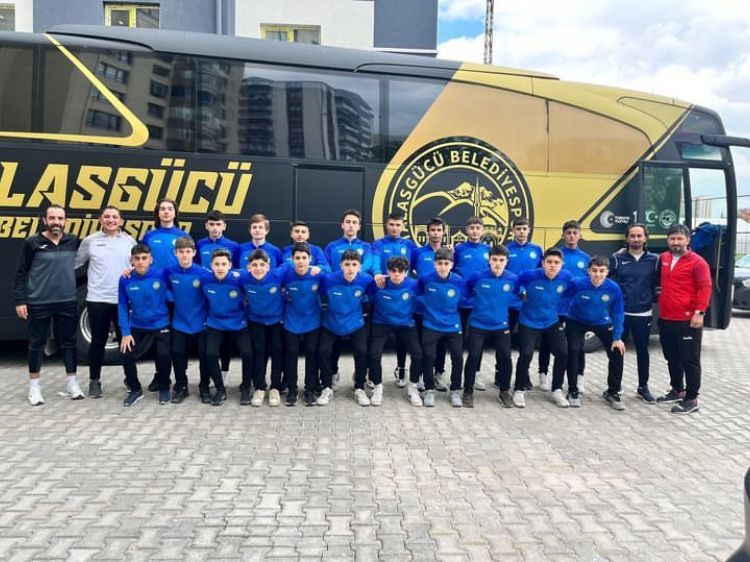Talasgücü Belediyespor ve Kocasinan Şimşekspor U15 takımları gruplarda