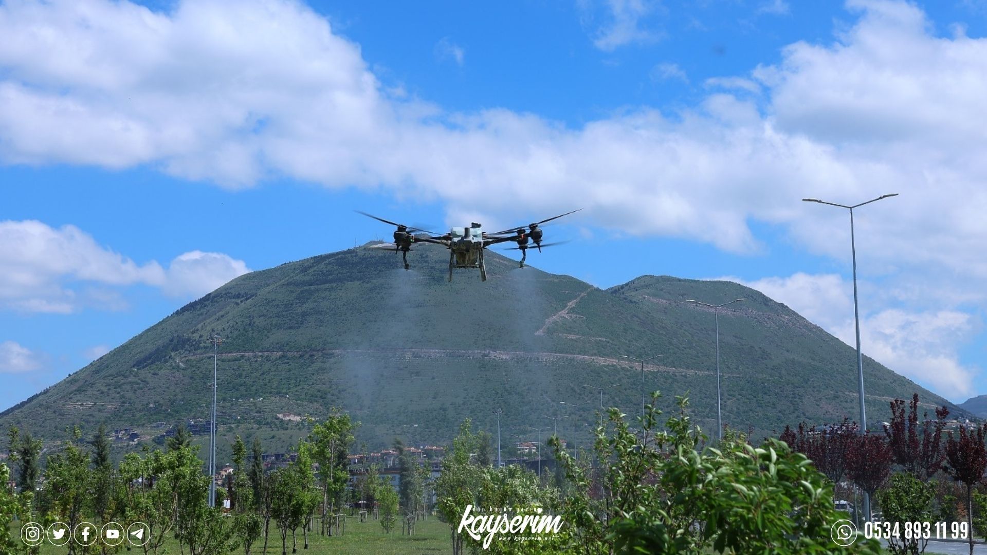 Büyükşehir Belediyesi, yeşil alanları drone ile ilaçlıyor