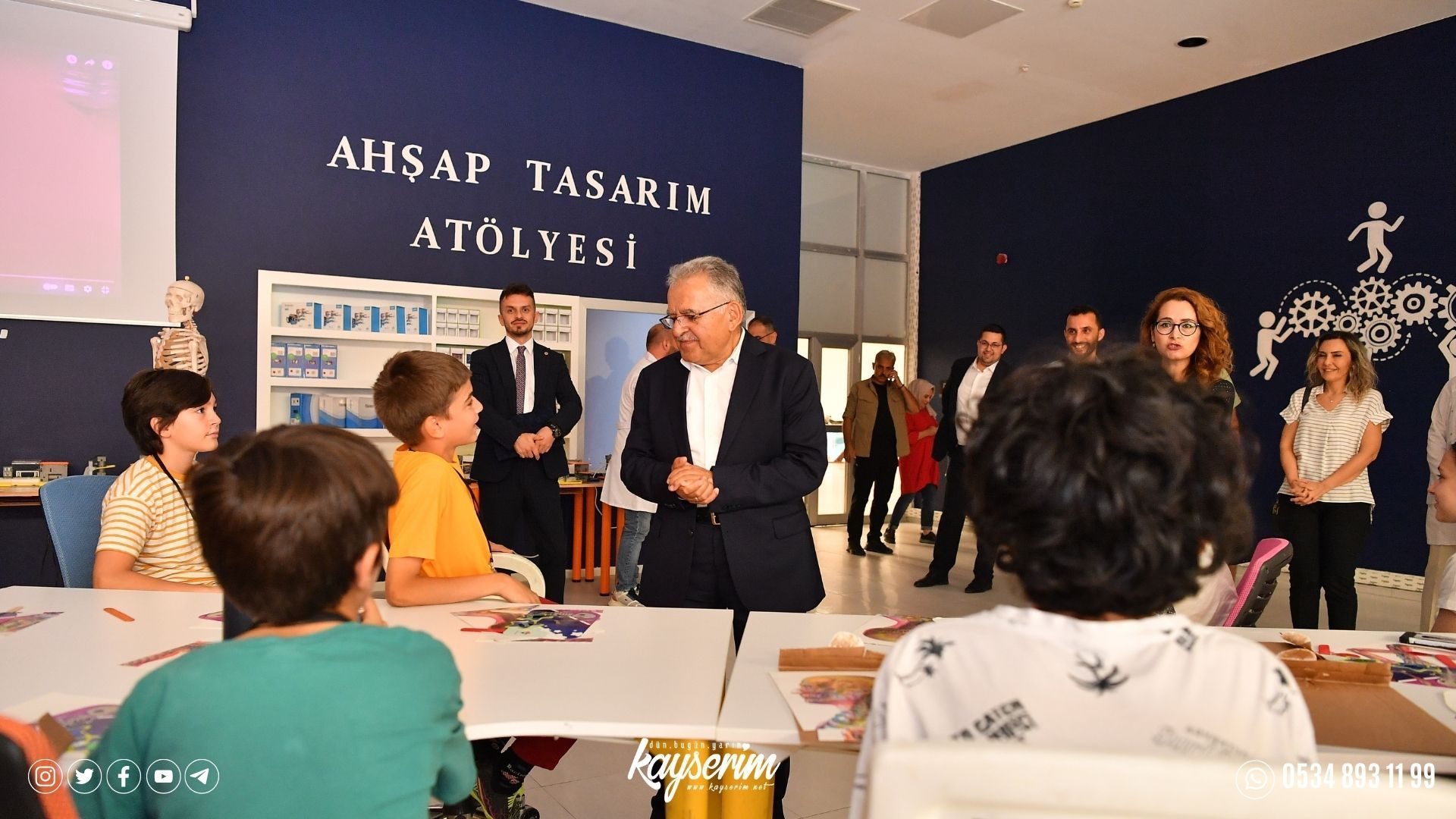 Başkan Büyükkılıç, Bilim Merkezi’nde çocuklarla bir araya geldi
