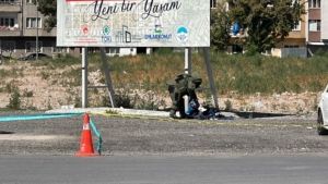 Kayseri’de şüpheli çanta kontrollü şekilde patlatıldı; içinden kıyafet çıktı