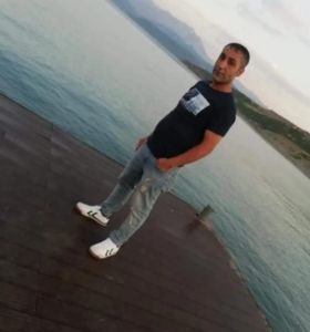 Sokakta tüfek ve sopayla kavga ettiler