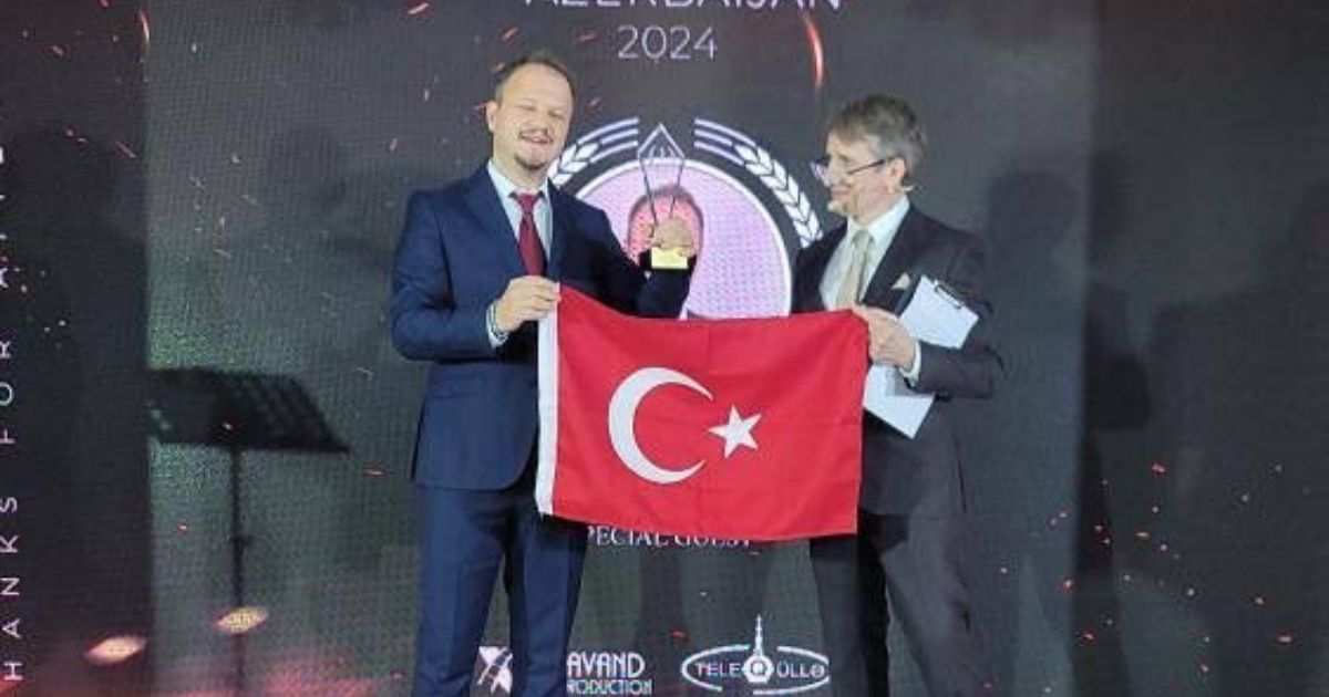 Kayseri’de görev yapan öğretmene Azerbaycan’dan ödül