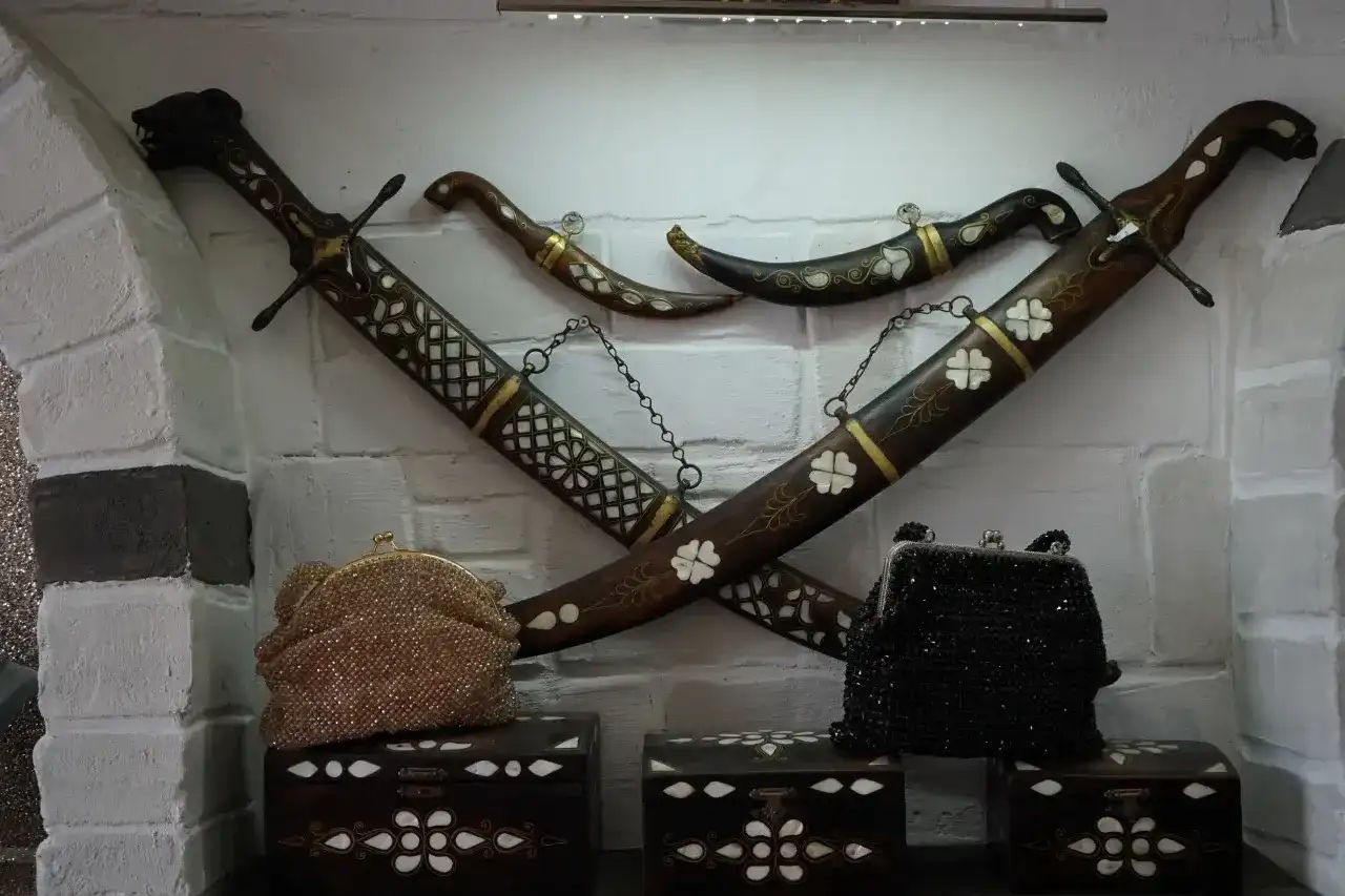 Sedef Kakma sanatı emekli Astsubay tarafından yaşatılıyor