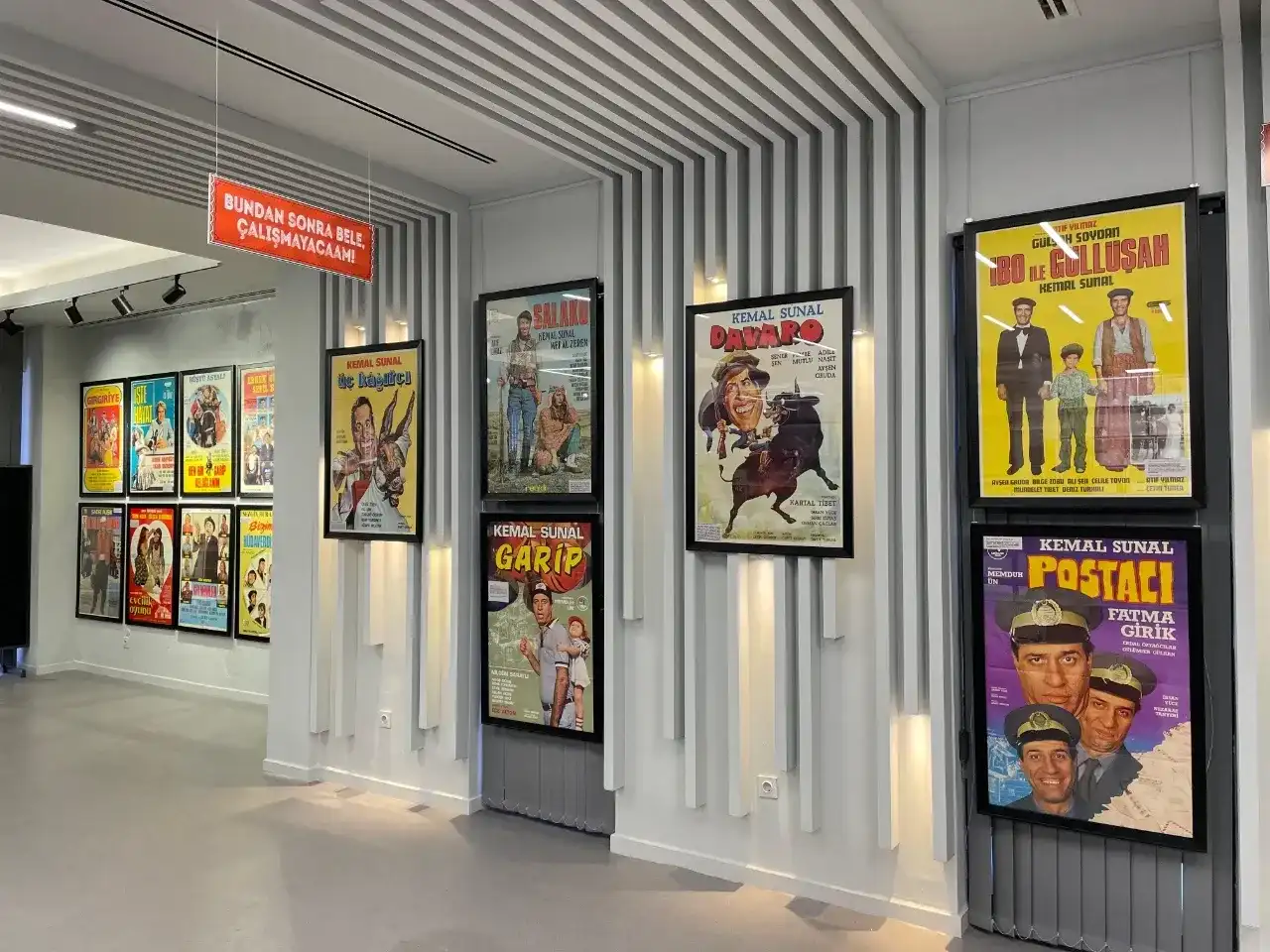 Yeşilçam afişleri, ziyaretçilere nostalji serüveni yaşatıyor