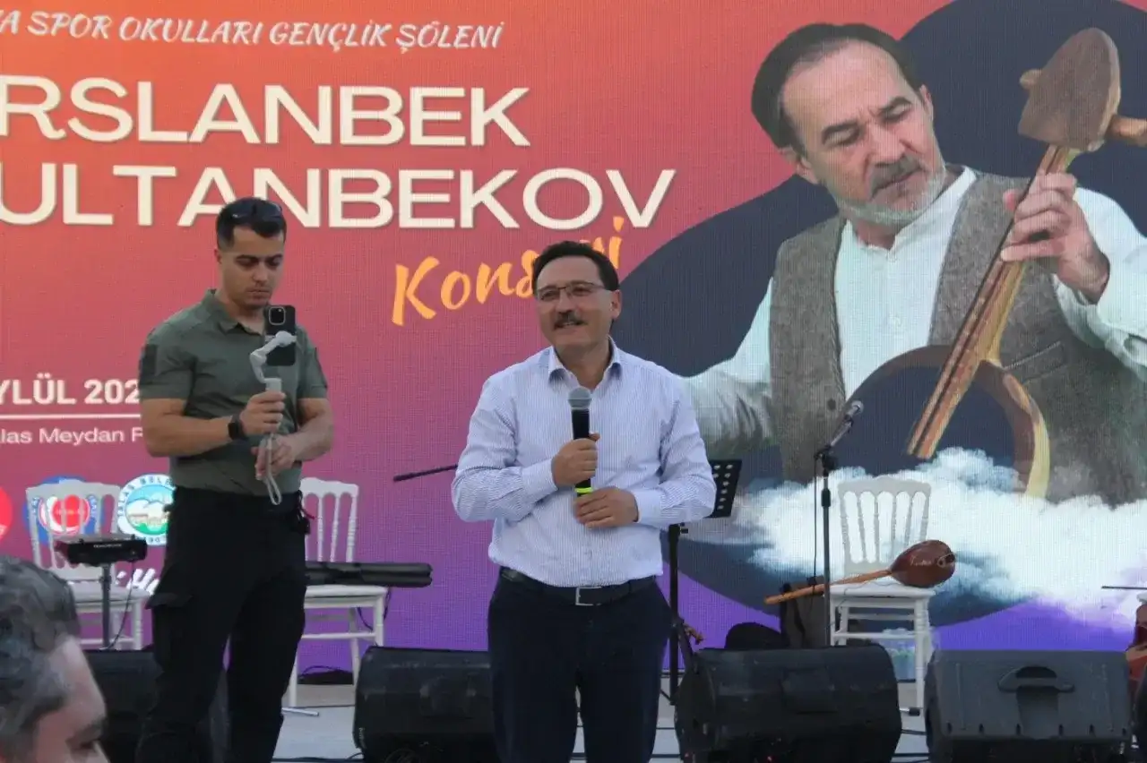 ERVA Spor Okulları Gençlik Şöleni düzenlendi