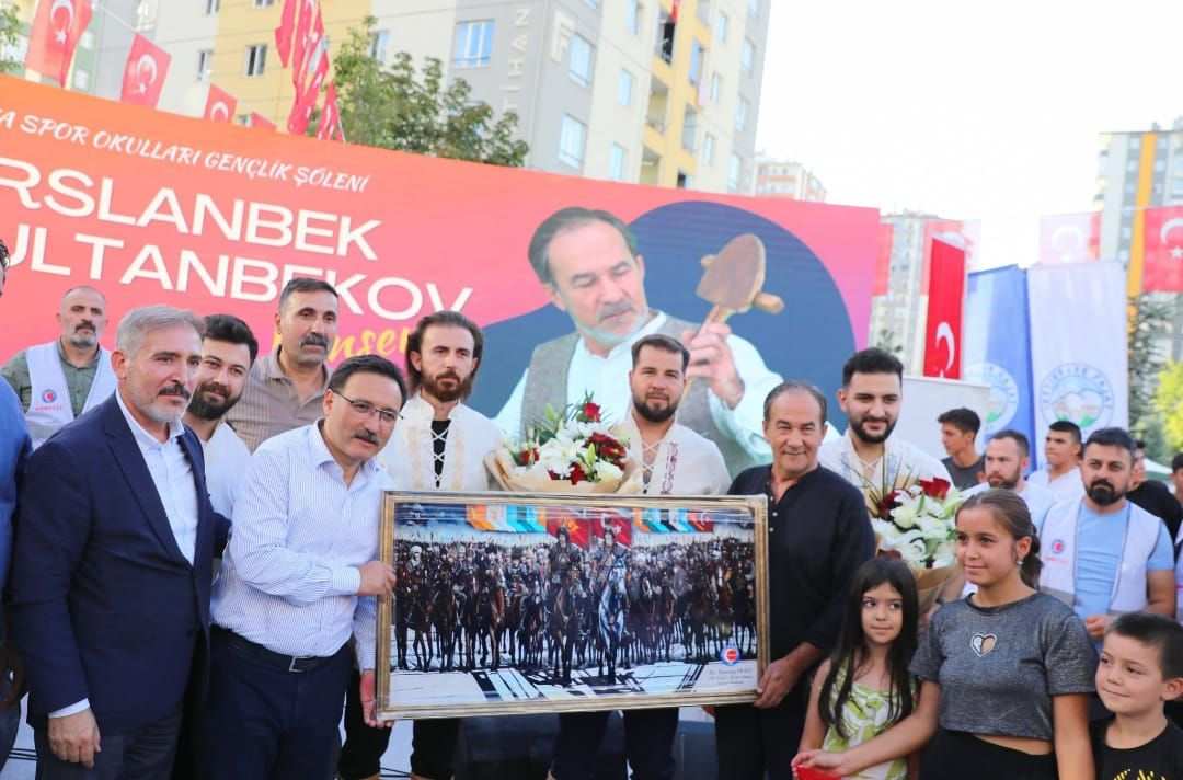 ERVA Spor Okulları Gençlik Şöleni düzenlendi